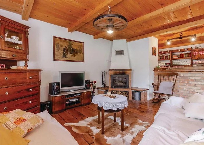 Prázdninový dům 4 Bedroom Awesome In Breze
