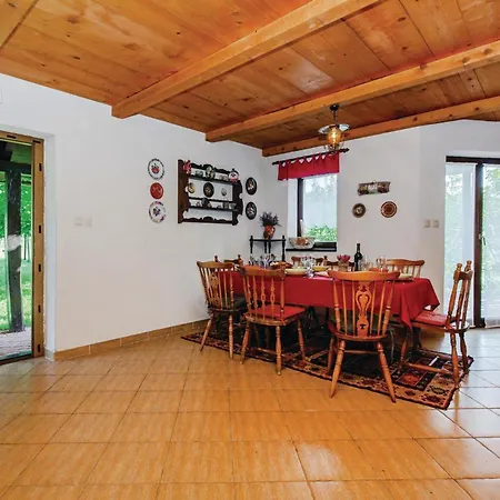 Holiday home 4 Bedroom Awesome In *
