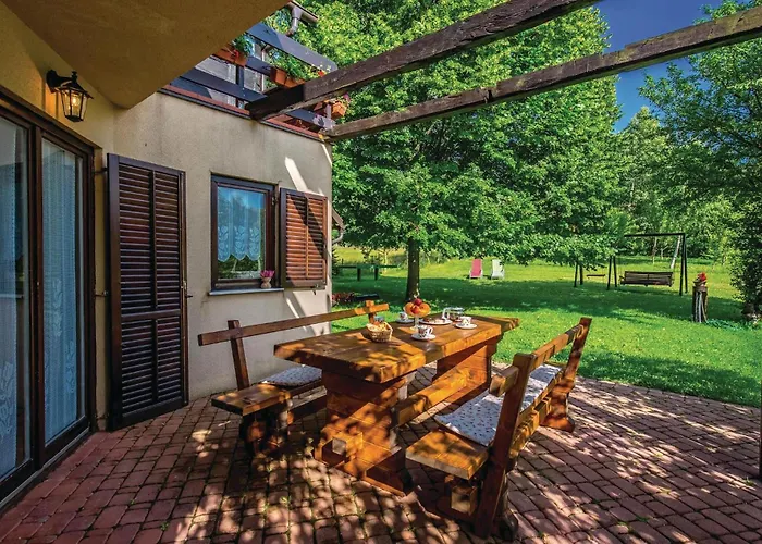 Σπίτι διακοπών 4 Bedroom Awesome In Breze