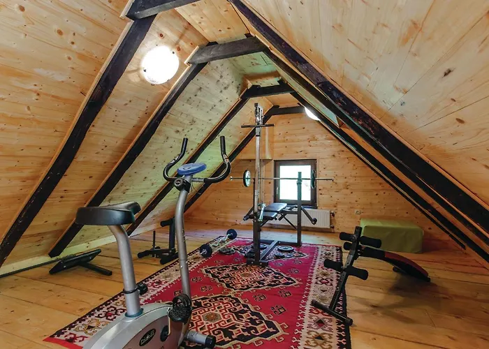 4 Bedroom Awesome In *